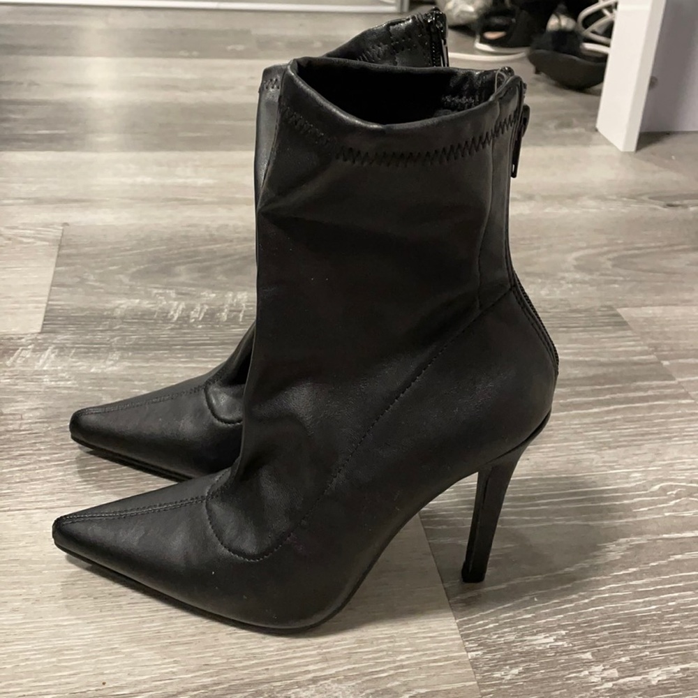 Low top leather boots